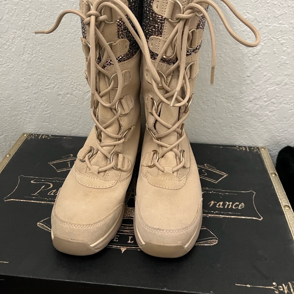 Ugg winter boots